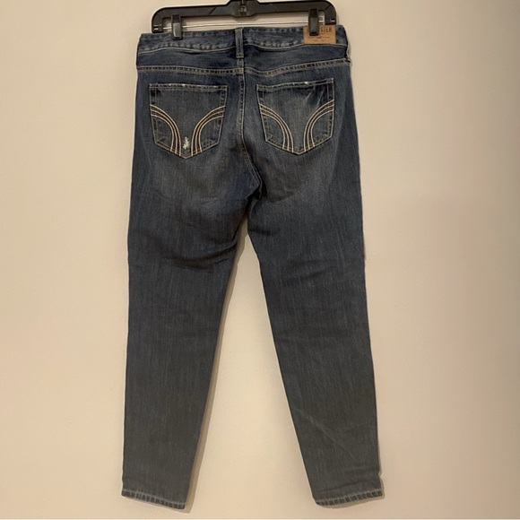 2/$25 Hollister 3 or 26 Jeans - Picture 4 of 6